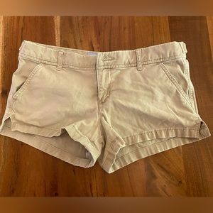 Khaki Abercrombie & Fitch shorts